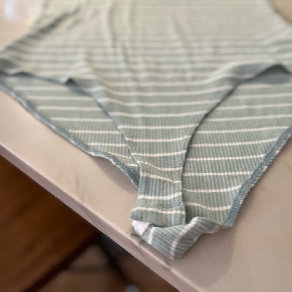 Charlotte Russe bodysuit short sleeve sz L - Picture 4 of 5